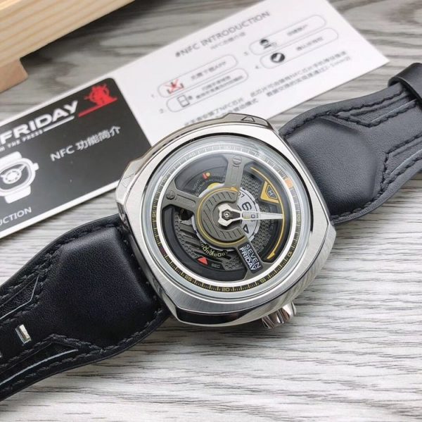 dong-ho-sevenfriday-gia-bao-nhieu