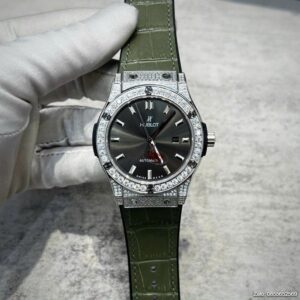 dong-ho-hublot-co-may-nhat (1)