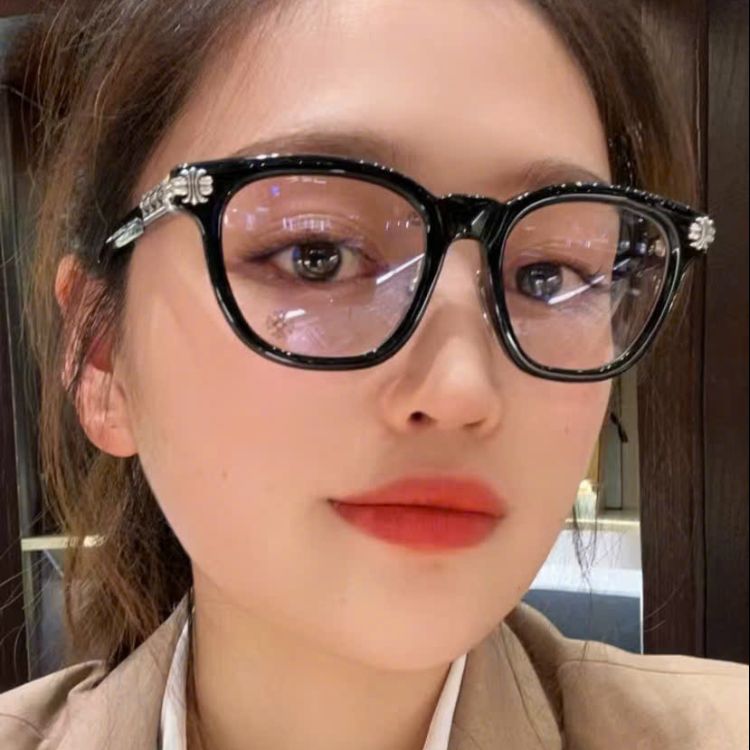 kinh-nam-hang-hieu-chrome-heart (7)