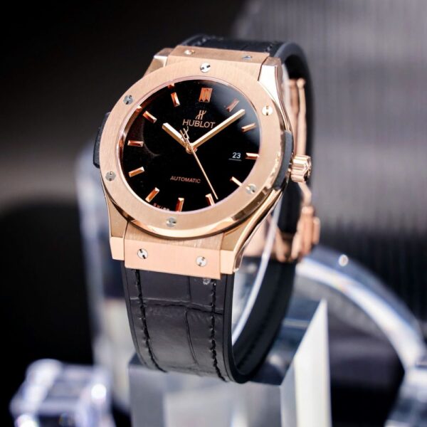 dong-ho-hublot-gia-bao-nhieu-168 (15)