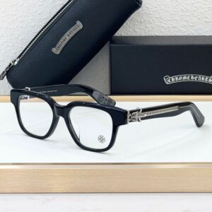 kinh-can-dep-chrome-hearts-mat-vuong-nam (5)