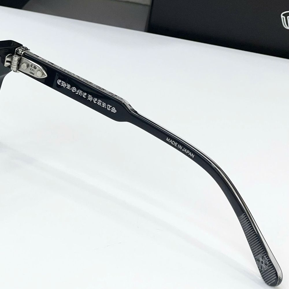 mat-kinh-can-dep-chrome-heart (10)