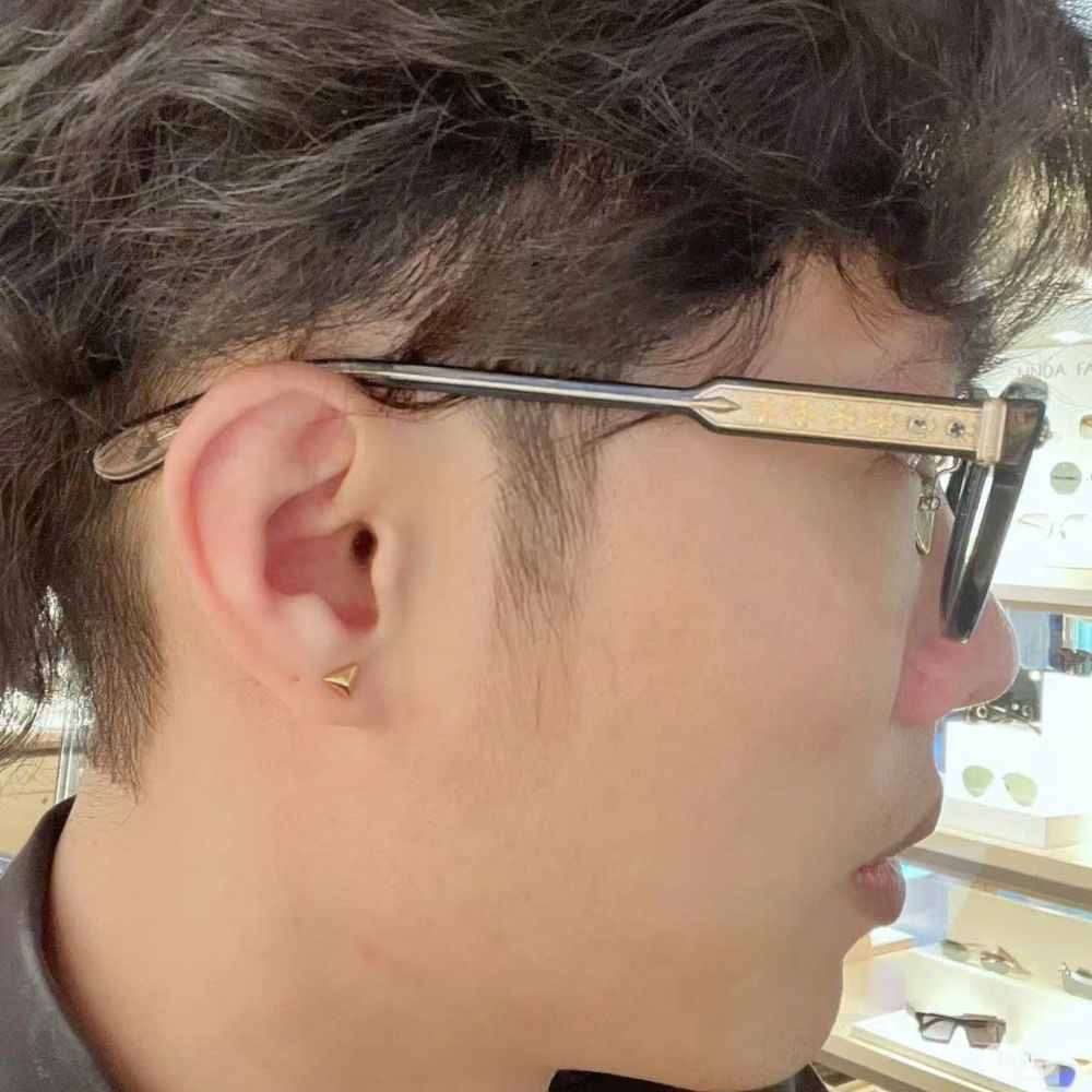 mat-kinh-can-dep-chrome-heart (2)