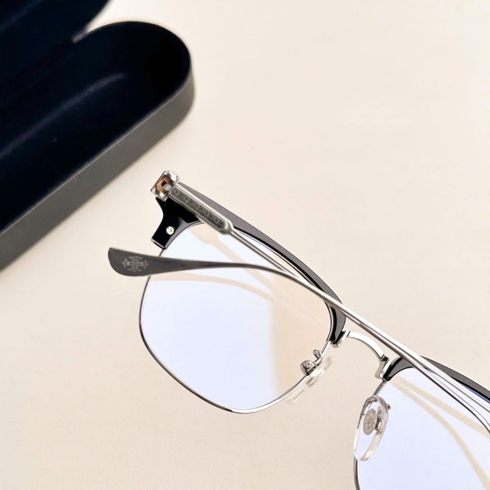 kinh-can-nam-dep-chrome-heart (10)