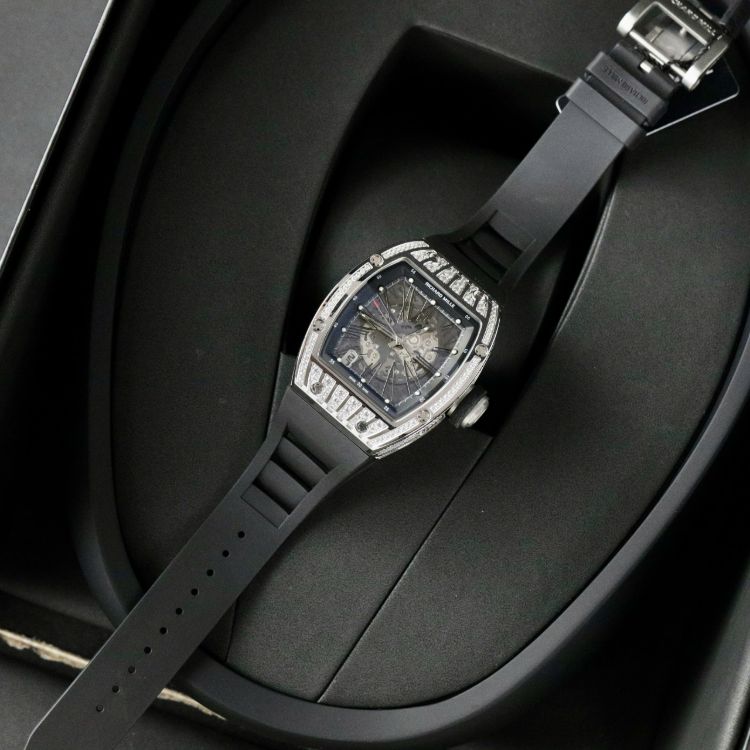 dong-ho-richard-mille-diamond-rm010 (1)