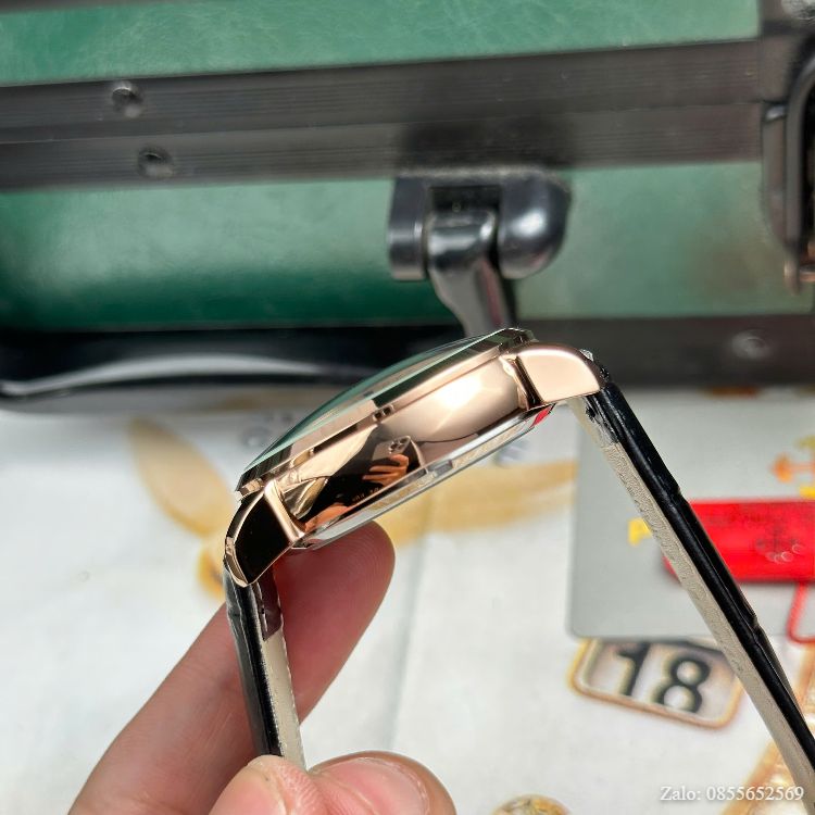 dong-ho-patek-philippe-chronograph-2025 (2)