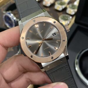 dong-ho-hublot-mau-xam-day-cao-su