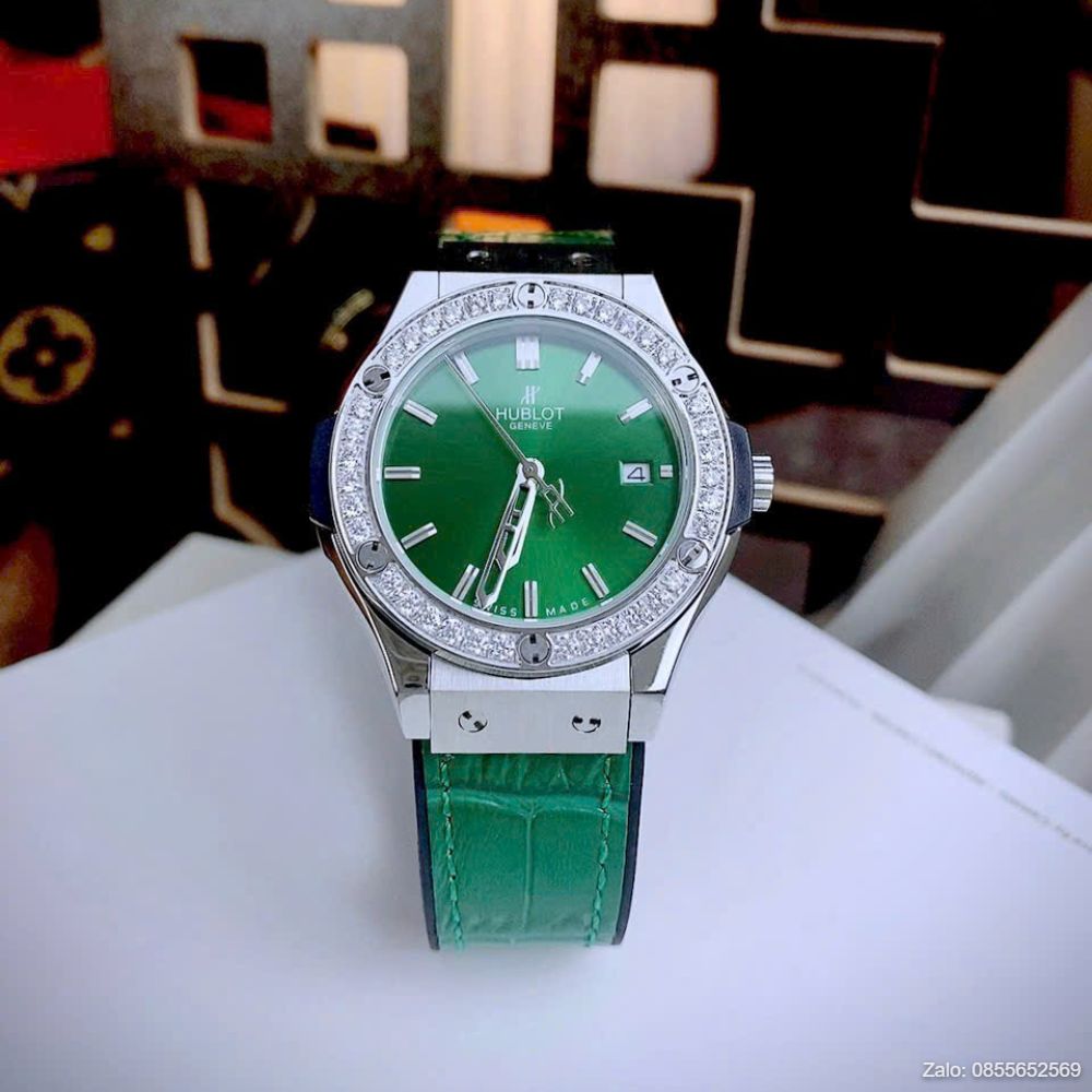 dong-ho-hublot-nu-vien-da (14)