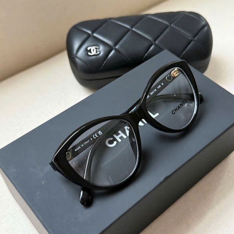 gong-kinh-can-nu-chanel-2 (2)