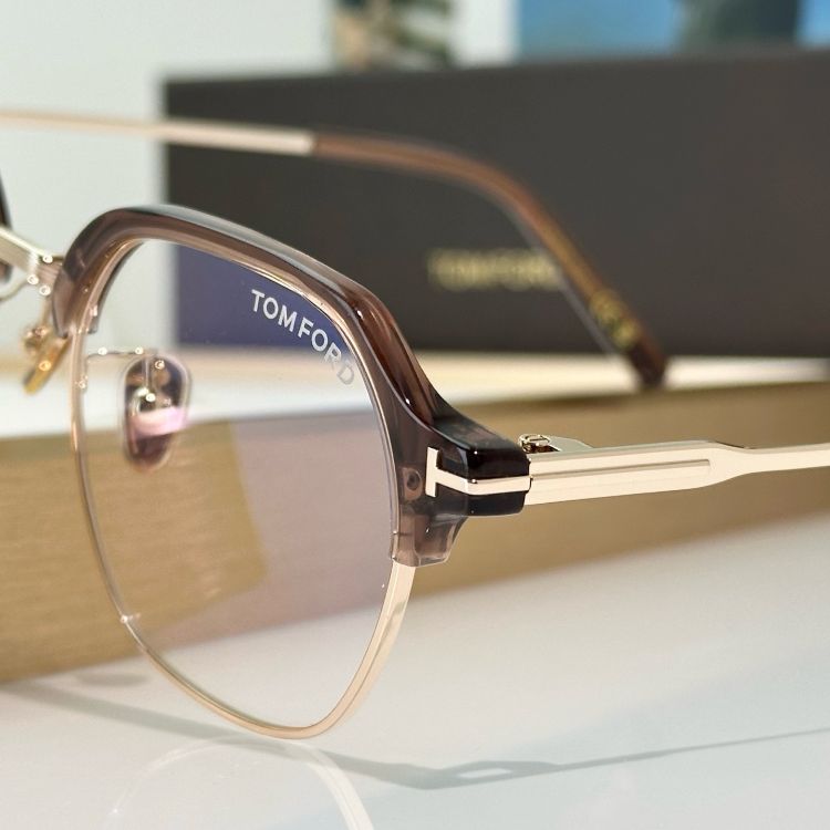 gong-kinh-nua-vanh-tomford (7)