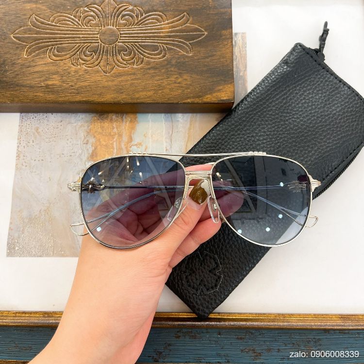 kinh-mat-phi-cong-chrome-hearts (6)