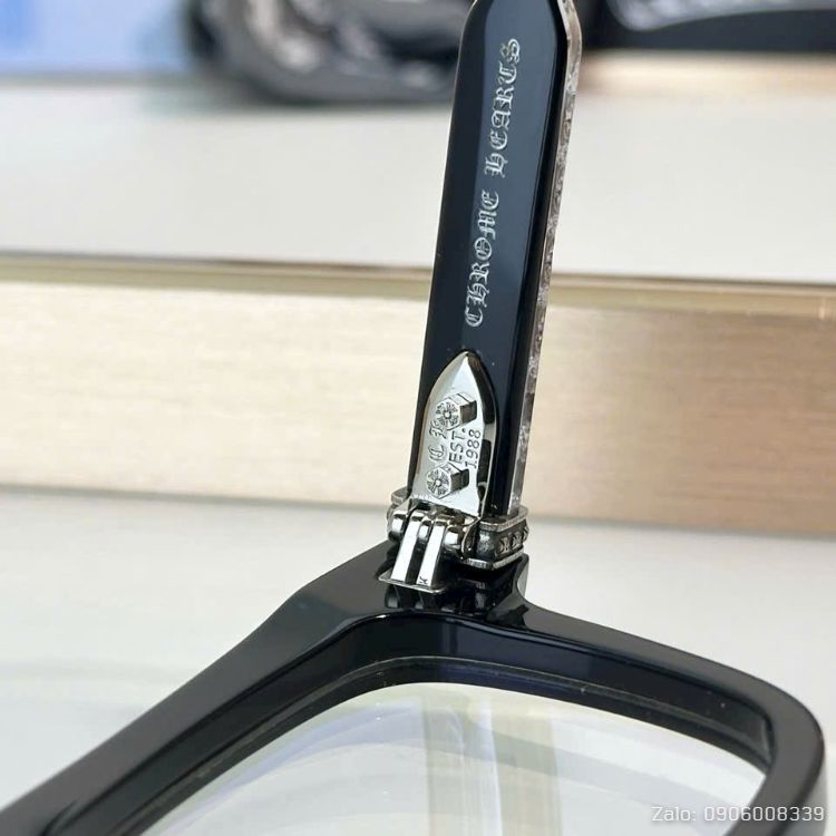 gong-kinh-can-chrome-hearts-bac-925 (1)