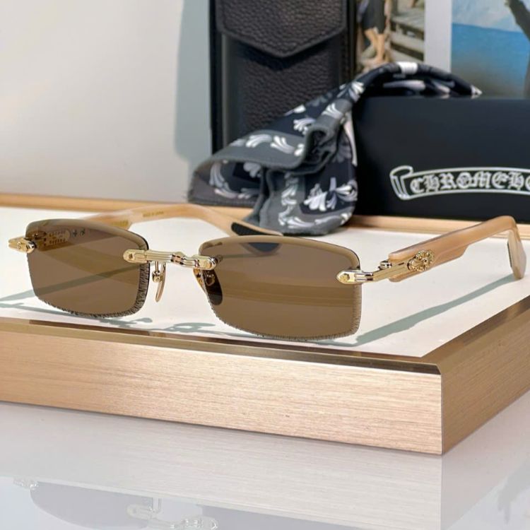 kinh-khong-vien-chrome-heart (12)