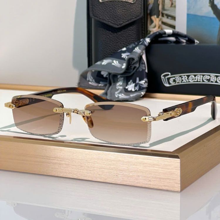 kinh-khong-vien-chrome-heart (4)