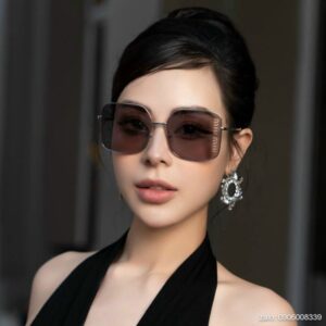 kinh-thoi-trang-nu-mat-vuong (1)