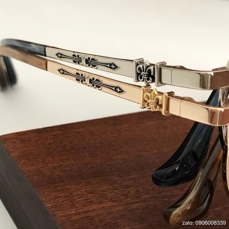 kinh-mat-vuong-chrome-hearts (3)