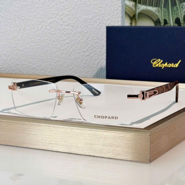 gong-kinh-can-khoan-titanium-chopard (13)