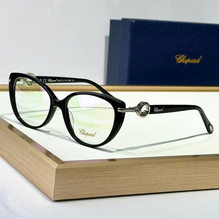 kinh-mat-meo-chopard-kinh-mat-168-den-bac